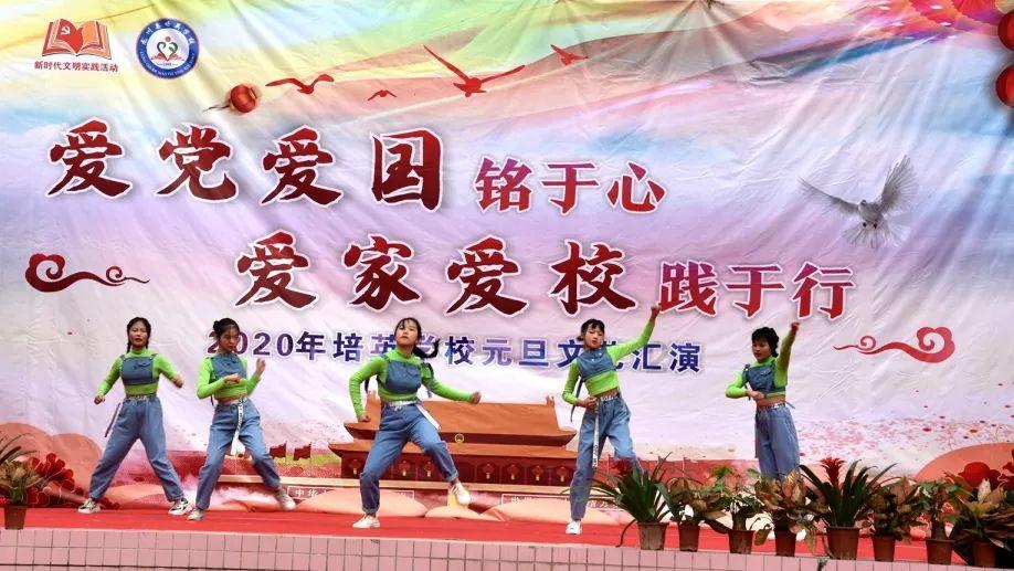 哪路大神帮我断定是男是女，必定感激！